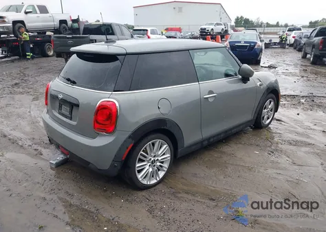2021 Mini Hardtop Cooper из США, поврежденный, VIN WMWXR3C09M2M99695